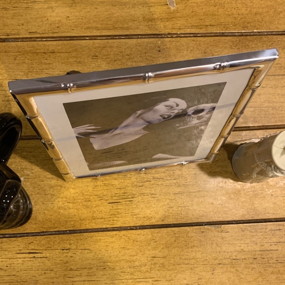 Vampira Silver Photo Frame w Black Skull Mug & cream Candle Halloween decor - Picture 7 of 16